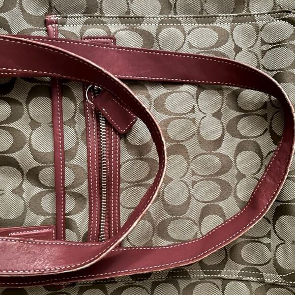 Vintage Coach brown canvas tote w deep red leather details - Picture 14 of 15